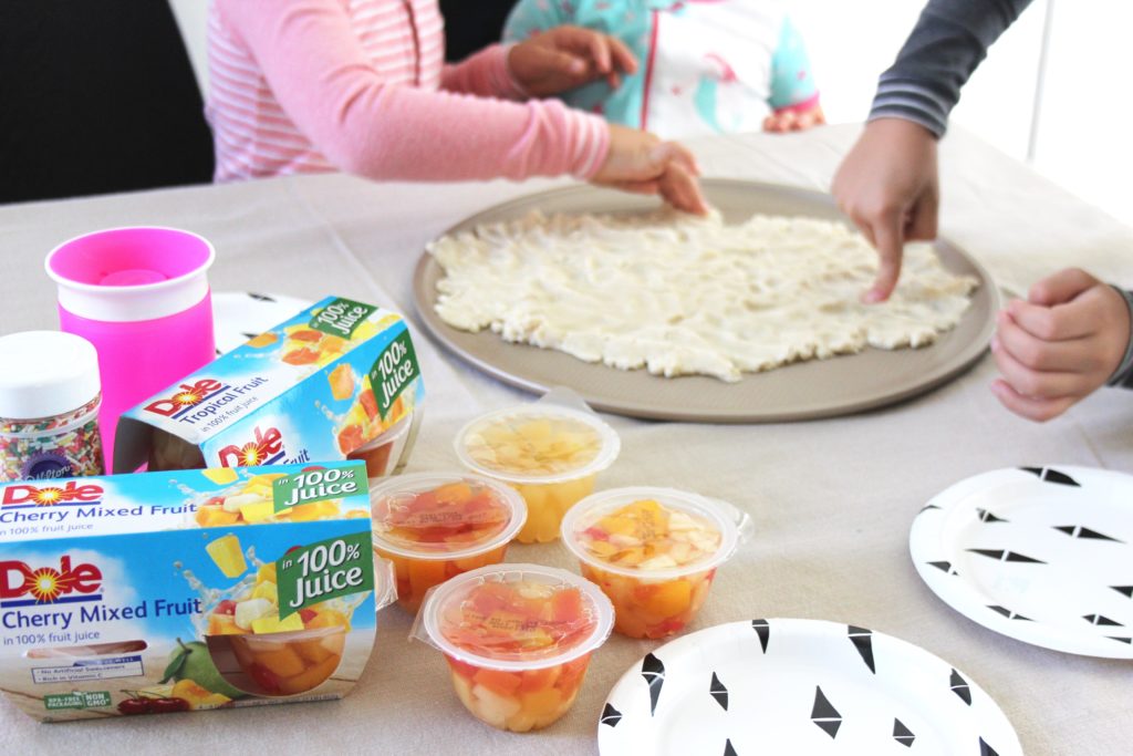 Pizza galleta y frutas Dole | criandoando.com