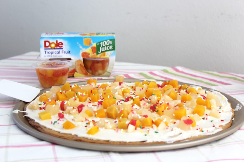 Pizza galleta y frutas Dole | criandoando.com